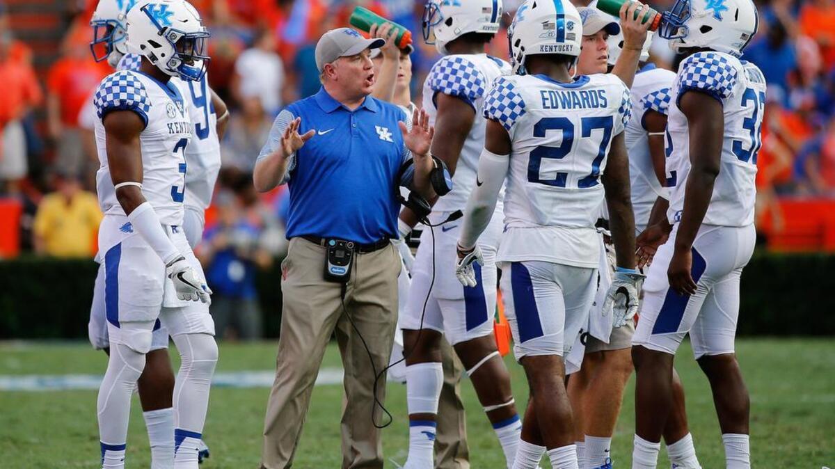 Kentucky Wildcats head coach Mark Stoops