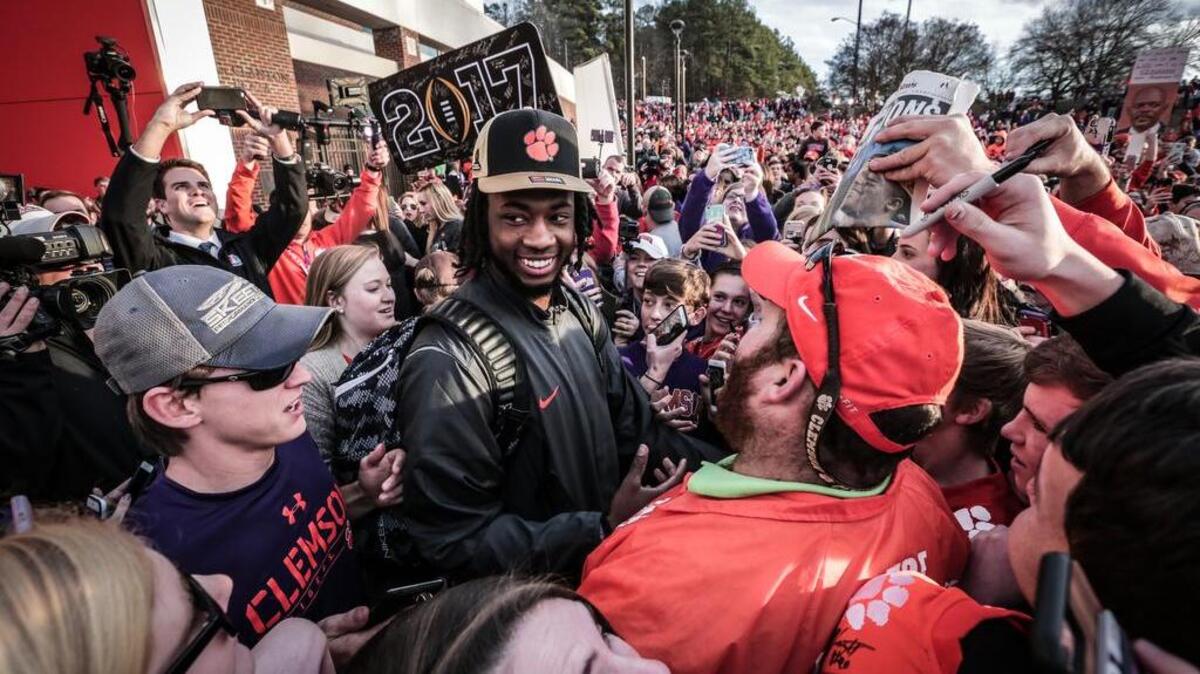 Clemson fans welcome home Mike Williams and the 2017 national champions home on Tuesday.