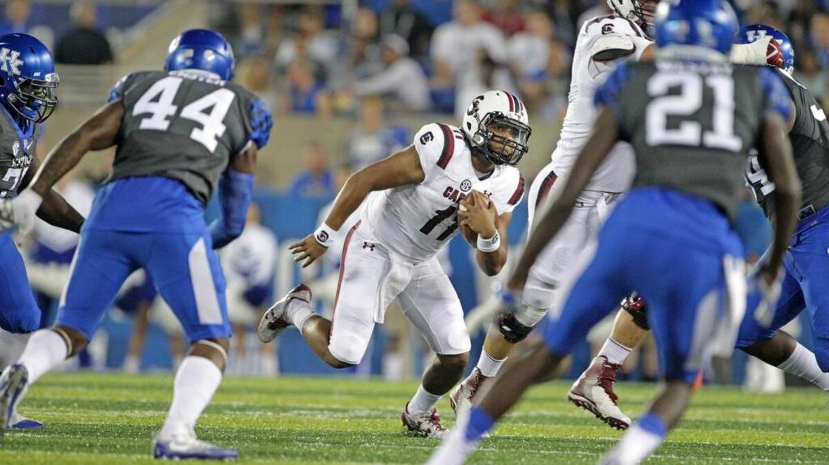 South Carolina Gamecocks quarterback Brandon McIlwain (11)