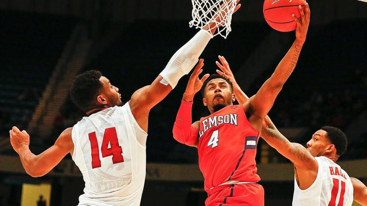 Clemson guard Shelton Mitchell scored a team-high 18 points to lead the Tigers over Alabama on Sunday.