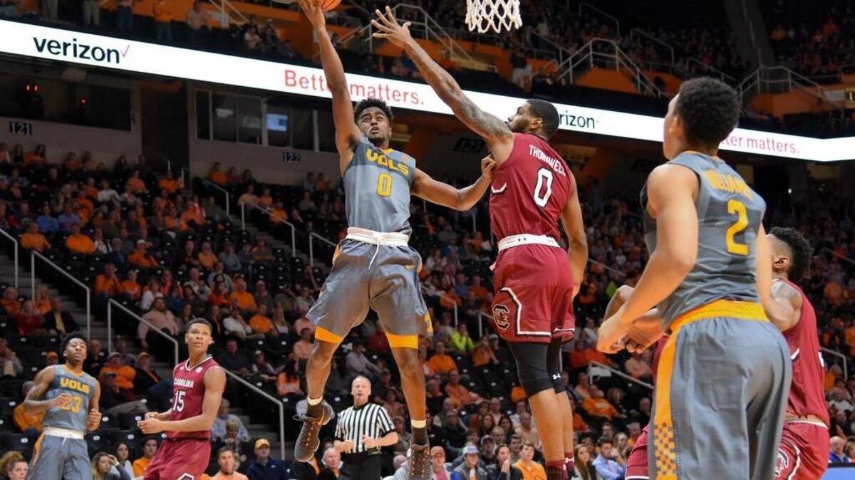 Tennessee guard Jordan Bone goes to the basket against South Carolina guard Sindarius Thornwell.