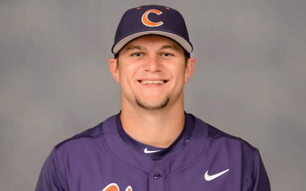 Clemson catcher Chris Okey