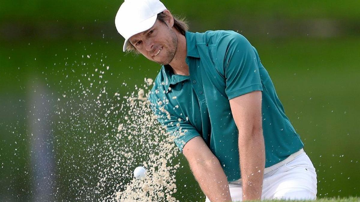 Aaron Baddeley, of Australia, hits out of a bunker onto the 17th green during the first round of the Arnold Palmer Invitational golf tournament in Orlando, Fla., Thursday, March 17, 2016.