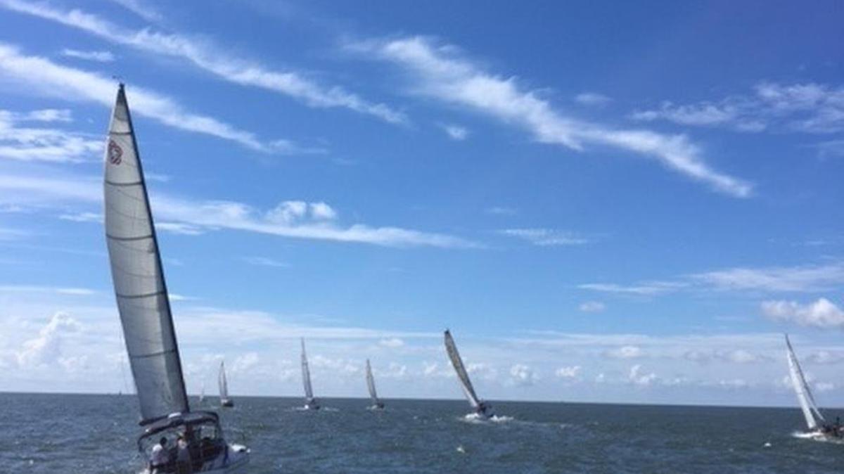 Mostly blue skies greeted the 18 racers who began Saturday’s Low Country Hook offshore race.